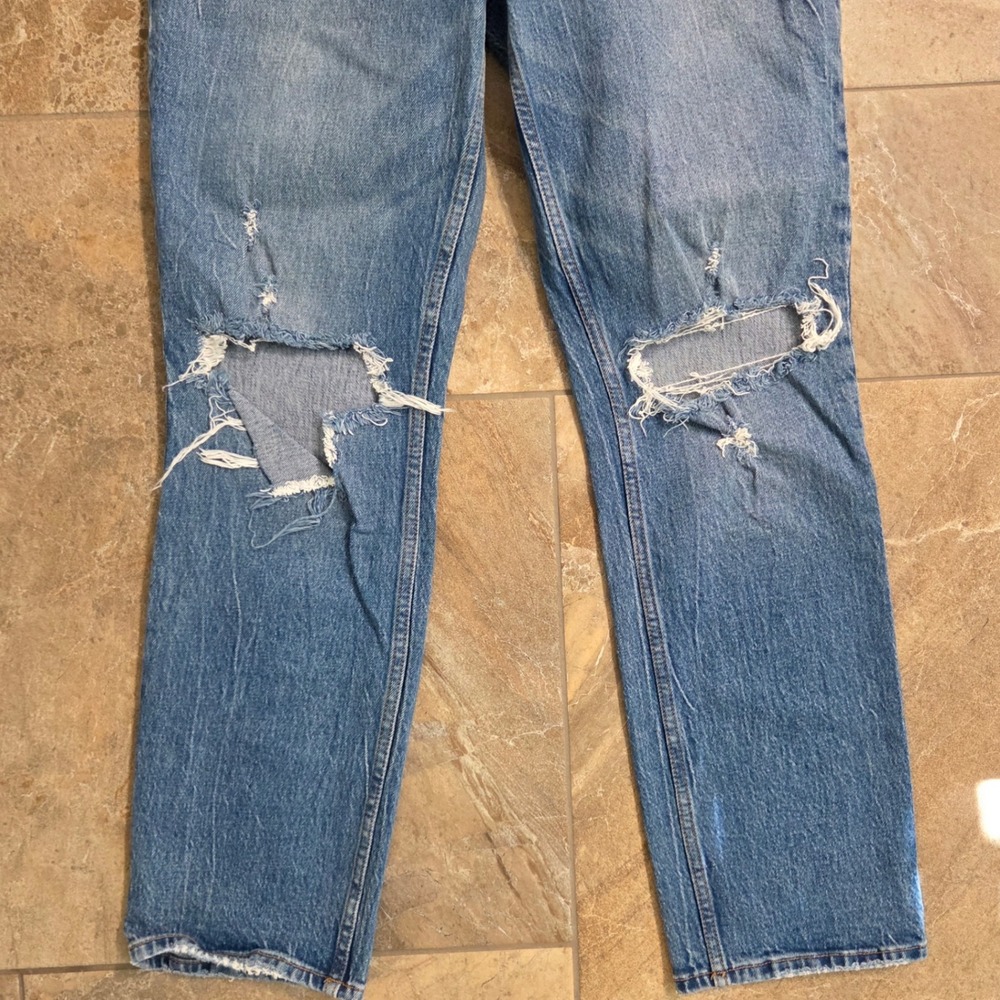 Abercrombie & Fitch Curve Love 90s Straight Ultra High Rise Distressed Jeans 27 - Picture 11 of 11